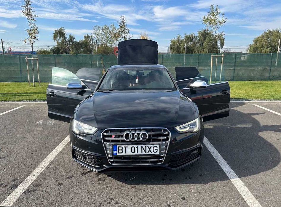 Audi A5 / (Pachet 3x S-Line) | Serie WAUZZZ8T3CA060057 | Interior Piele Cognac & Plafon Negru | Jante R19 - Imagine 2