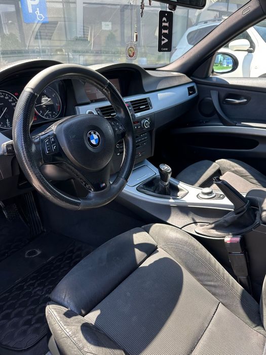 BMW E90 320d M Pachet 2008 – 177 CP, Navigație Mare, Trapă, Scaune Alcantara, Două Seturi de Jante - Imagine 7
