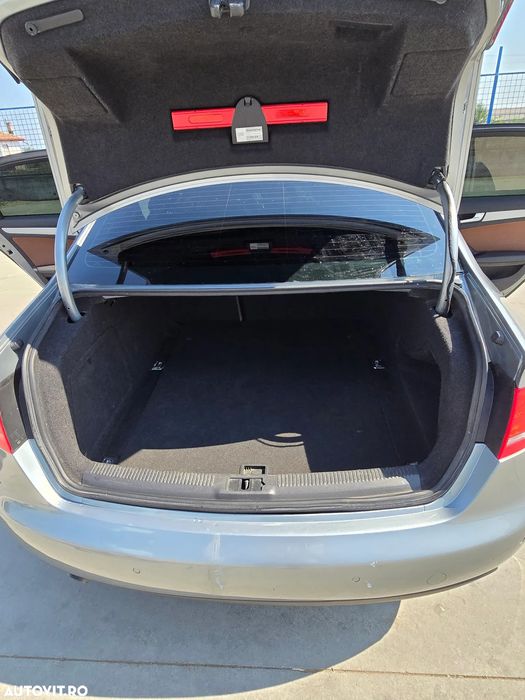 Audi A4 B8 2010, Unic Proprietar România din 2014, Interior Piele, Scaune S-Line, Încălzire în scaune - Imagine 3