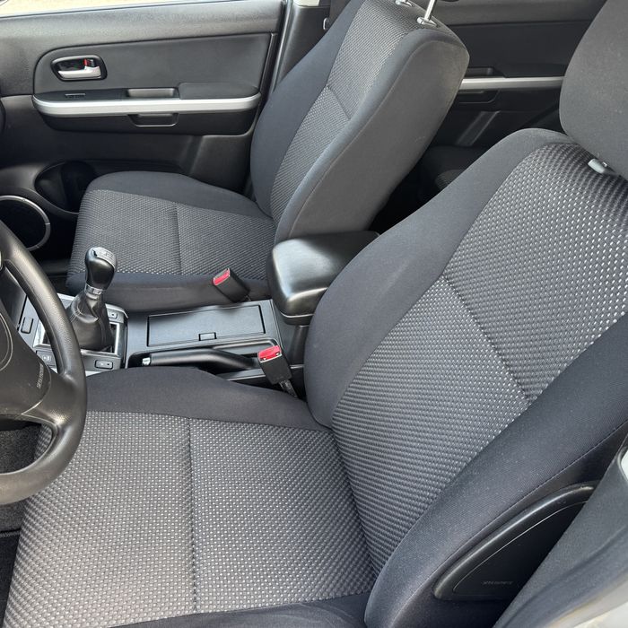 Suzuki Grand Vitara 1.9 DDiS 130 CP 4x4 – 2006-2011 Model, Climatronic, Scaune Încălzite - Imagine 7