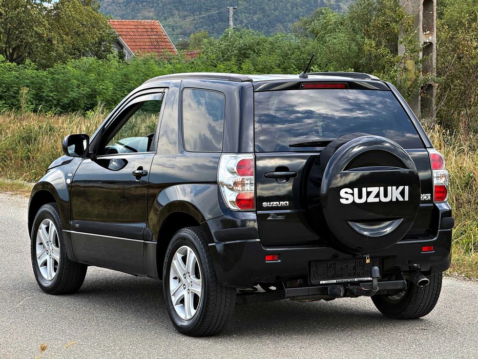 Suzuki Grand Vitara 1.9 DDiS 2008 – 4x4 cu Reductor și Diferențial Blocabil, Keyless Entry/Go - Imagine 3