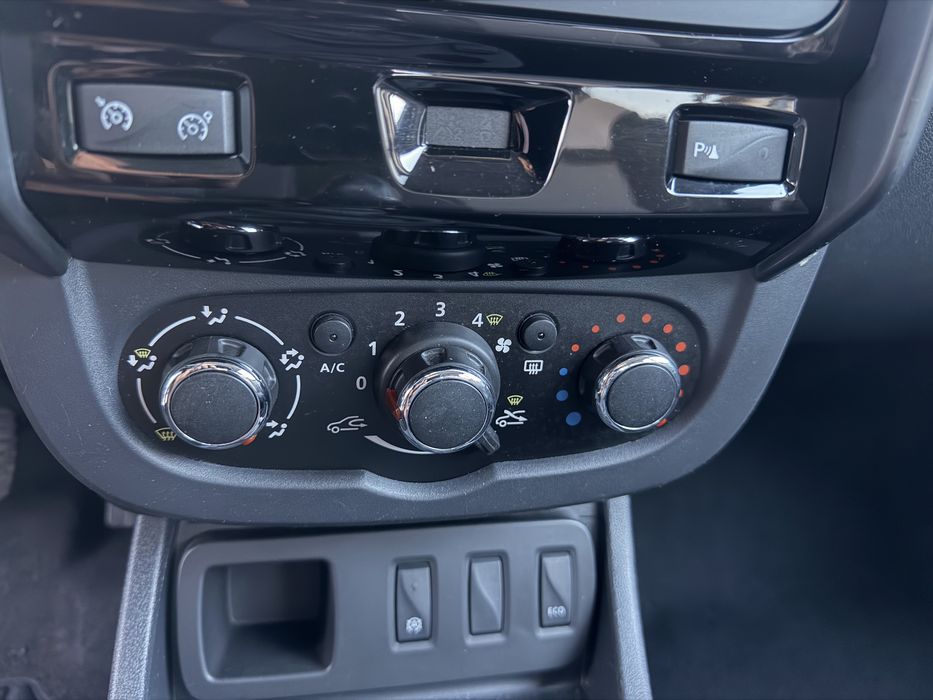 Dacia Duster 1.2 Tce | Navigație | Camera | A/C - Imagine 7