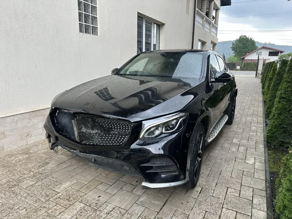 Mercedes GLC Coupe 220d Pachet AMG 2018 • Avariat • 191.000 km • Rate TBI