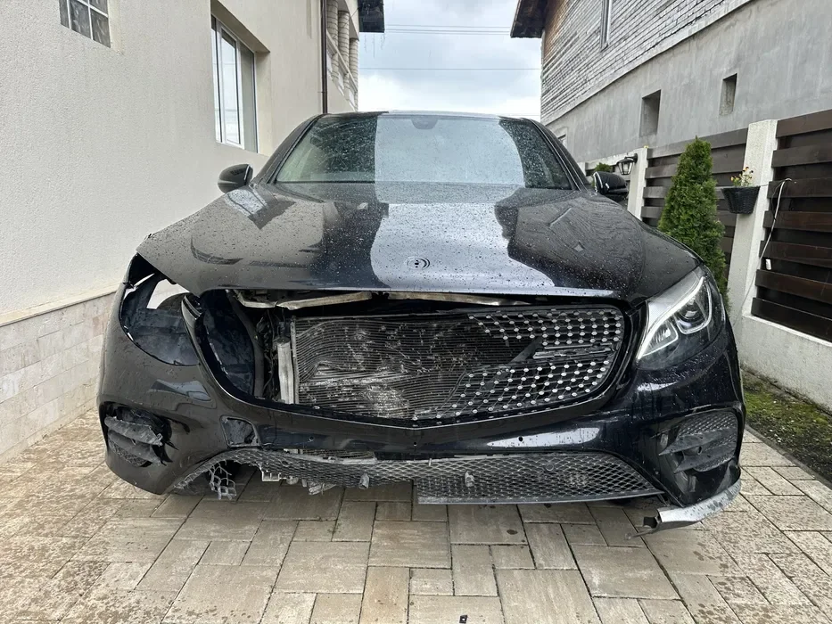 Mercedes GLC Coupe 220d Pachet AMG 2018 • Avariat • 191.000 km • Rate TBI - Imagine 3