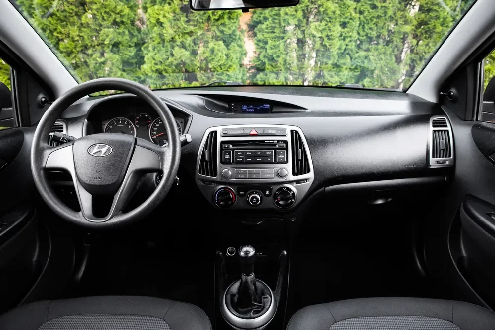 Hyundai i20 2013 | 1.2 Benzină Aspirat | Distribuție Lanț | Climă | 163.739 Km Reali | Recent Import - Imagine 5