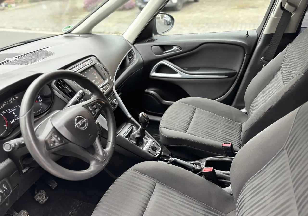 Opel Zafira Tourer 1.4 Turbo Edition | 140 CP | 2018 (sau în conformitate) | 5 Locuri | Revizie recentă - Imagine 10