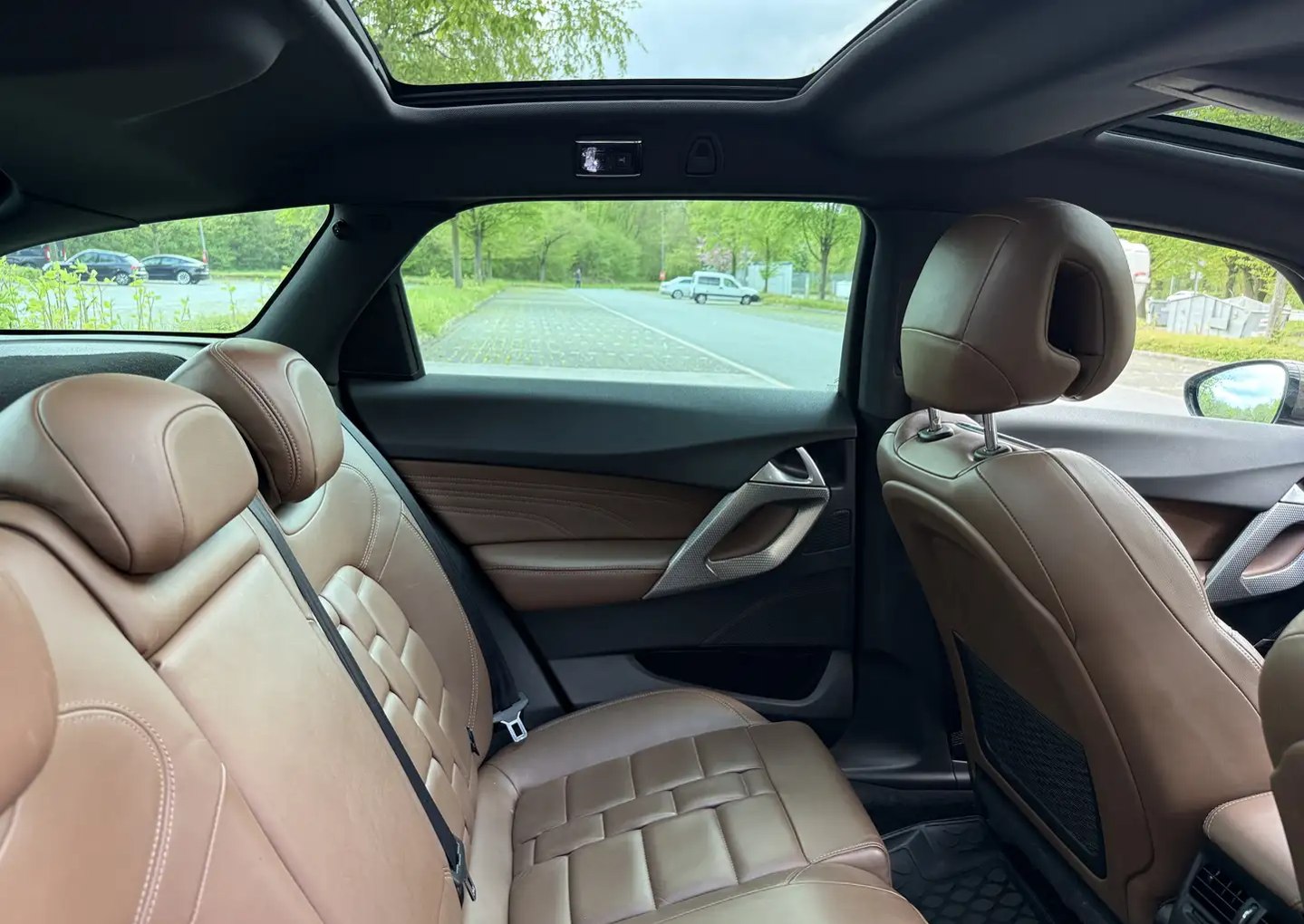 Citroën DS5 2.0 BlueHDi 180 CP Automată | Xenon | Istoric service complet + Distribuție schimbată | TÜV 07/2027 | 8 roți - Imagine 7