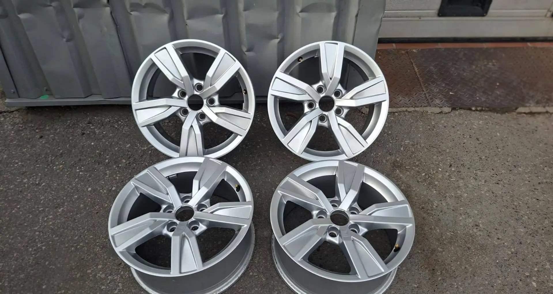 Audi A4 1.4 TFSI 150 CP | TÜV Nou 09/2028 | Revizie făcută | Anvelope noi + Jante 17" incluse | 105.000 km - Imagine 14