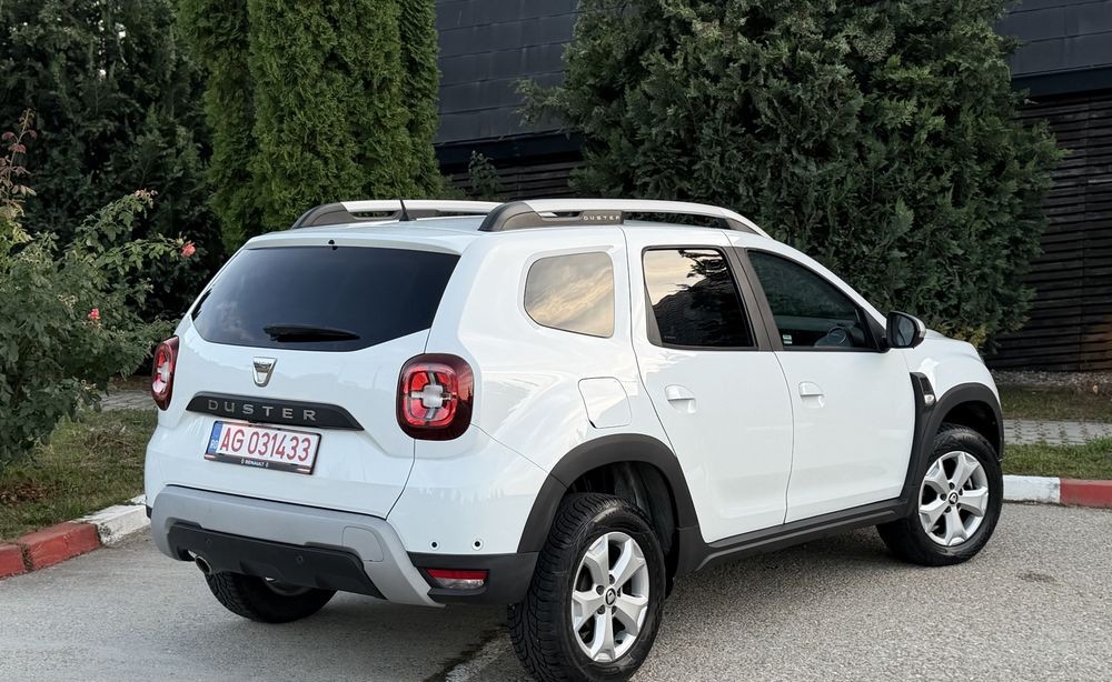 Dacia Duster Prestige 2019 | 1.5 dCi 110 CP (Fără AdBlue) | 208.000 km | Cameră 360 / Marșarier | Unghi Mort - Imagine 4
