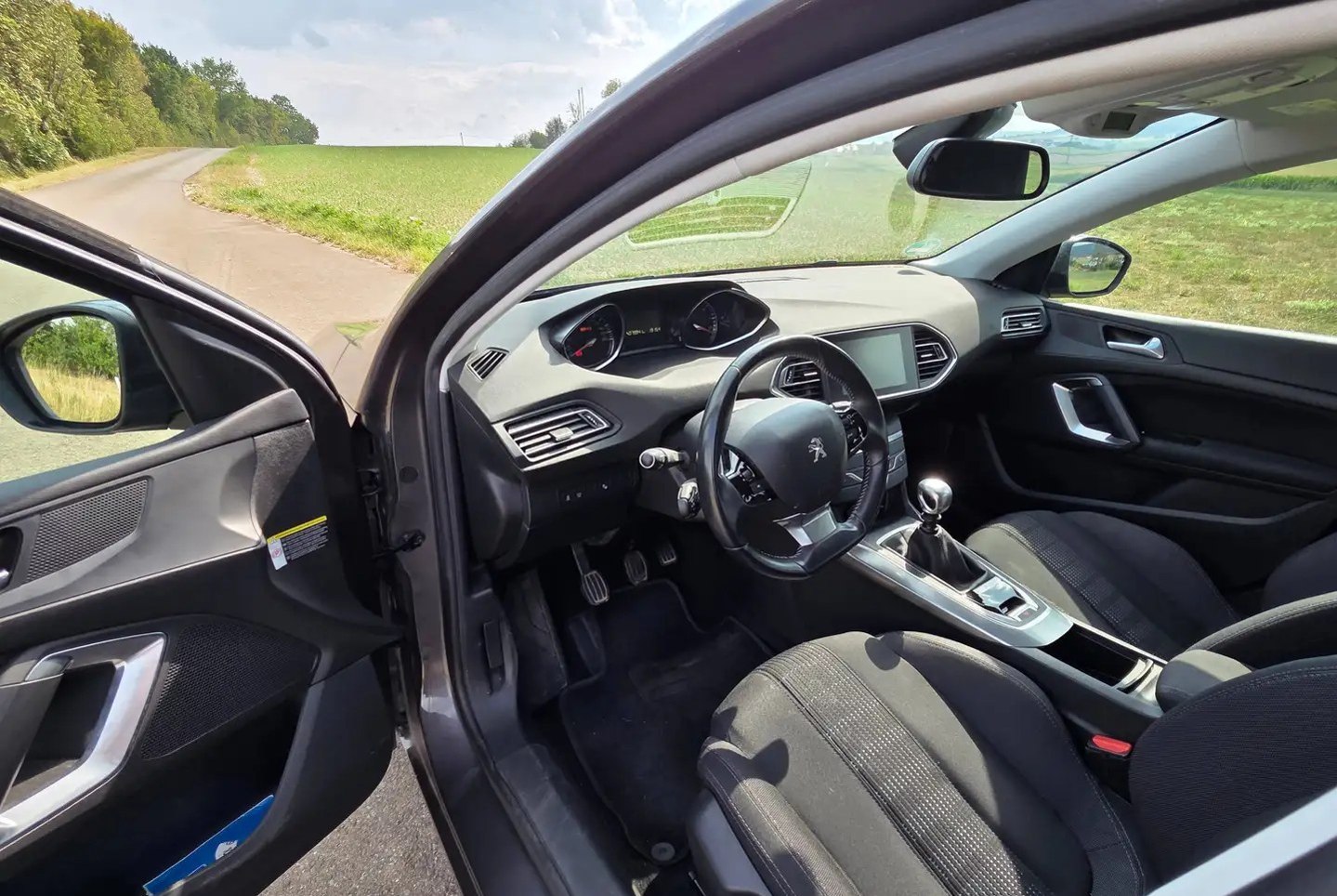 Peugeot 308 SW 1.6 BlueHDi 120 CP | Navi | Cameră + Park Assist | Cârlig remorcă | 80.000 km - Imagine 11