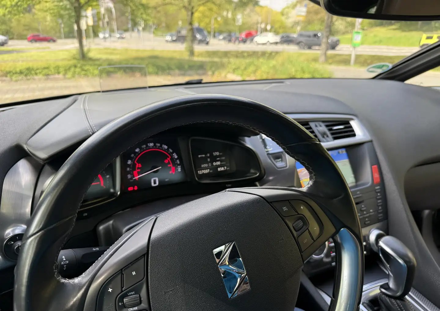 Citroën DS5 2.0 BlueHDi 180 CP Automată | Xenon | Istoric service complet + Distribuție schimbată | TÜV 07/2027 | 8 roți - Imagine 15