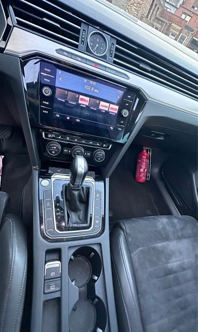 Volkswagen Passat B8 2018 | 2.0 TDI 150 CP | DSG | Încălzire Volan | Panoramic | Cameră | LED - Imagine 4