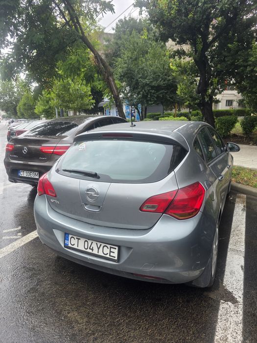 Opel Astra J 1.4 benzină aspirat 104 CP — unic proprietar - Imagine 8