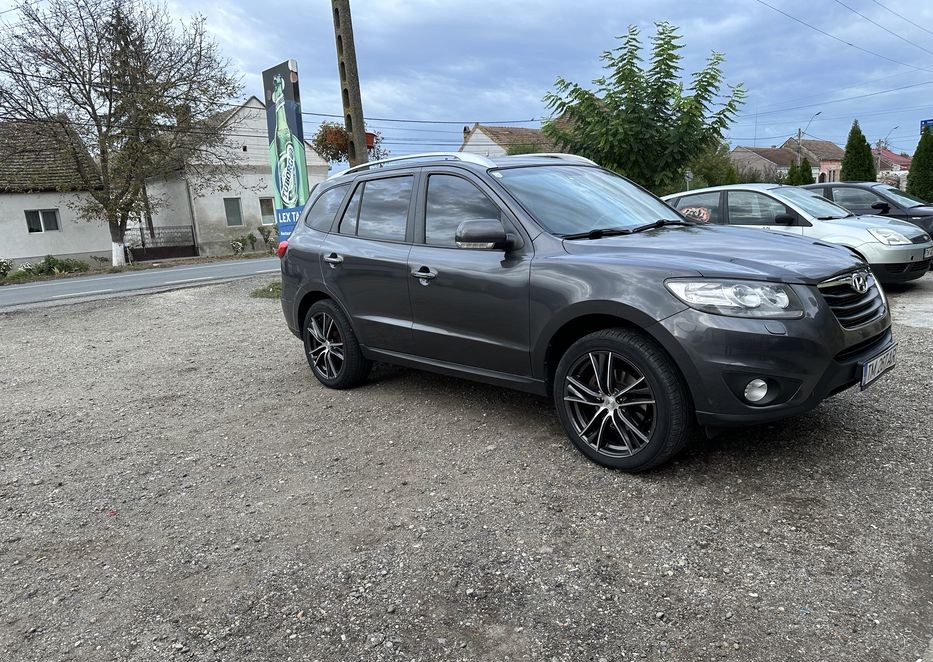 Hyundai Santa Fe 2009 | 2.2 Diesel | Cutie Automată | Turbină Schimbată | Jante Vară 20" + Iarnă 17" | Piele & Încălzire Scaune - Imagine 2