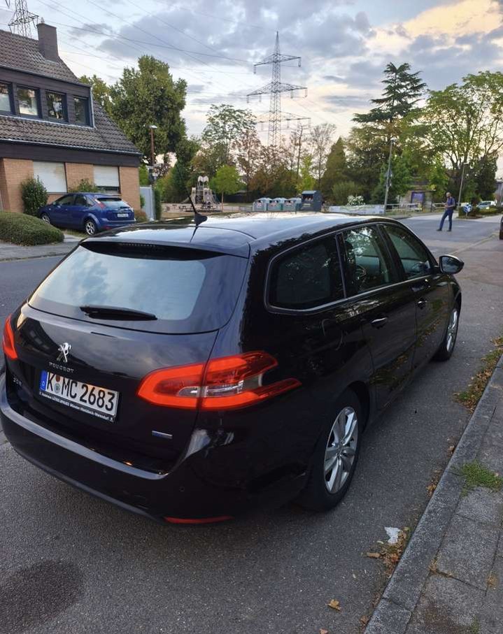 Peugeot 308 SW 1.2 PureTech 130 CP Allure – An 2016 – Cutie Automată – 119.000 km – TÜV Nou (Köln) - Imagine 5