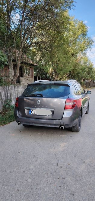 Renault Laguna 3 2014 | 4.700 € Negociabil | Motor 2.0 | 240.600 km | Sistem Audio Bose | Keyless Entry / Go | Fiscal pe loc - Imagine 2