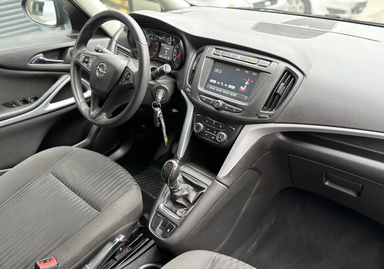 Opel Zafira Tourer 1.4 Turbo Edition | 140 CP | 2018 (sau în conformitate) | 5 Locuri | Revizie recentă - Imagine 9