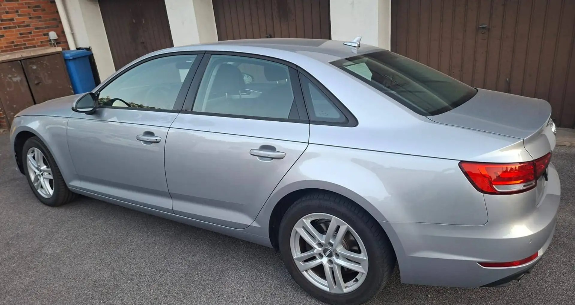 Audi A4 1.4 TFSI 150 CP | TÜV Nou 09/2028 | Revizie făcută | Anvelope noi + Jante 17" incluse | 105.000 km - Imagine 4