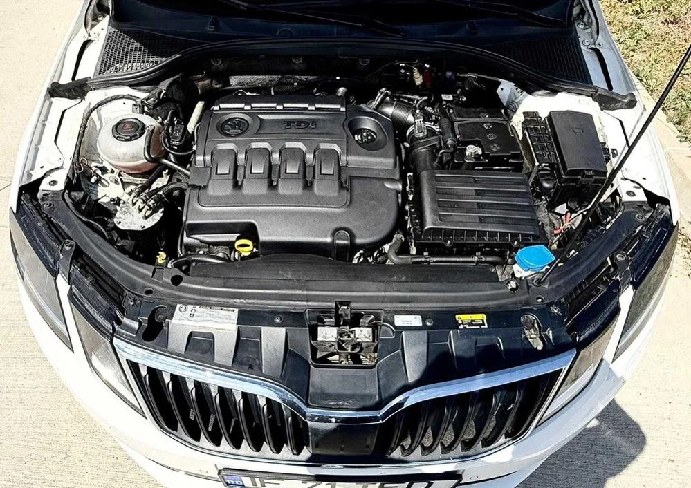 Škoda Octavia 1.6 TDI DSG 2019 - Imagine 5