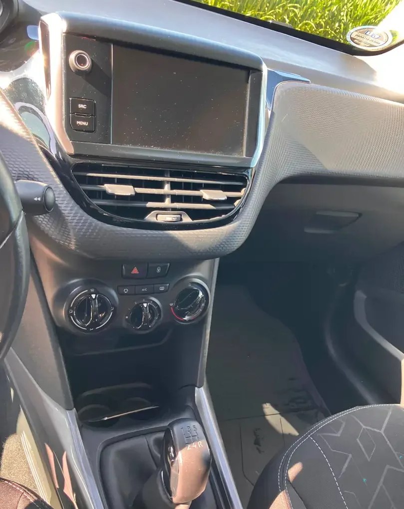 Peugeot 2008 PureTech 82 Active - Imagine 10