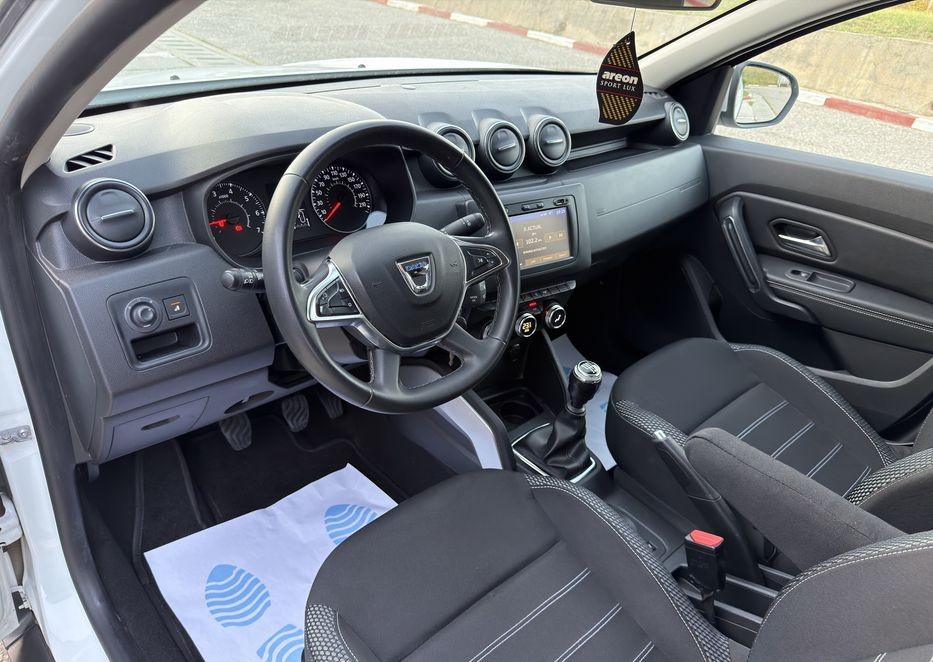 Dacia Duster Prestige 2019 | 1.5 dCi 110 CP (Fără AdBlue) | 208.000 km | Cameră 360 / Marșarier | Unghi Mort - Imagine 6