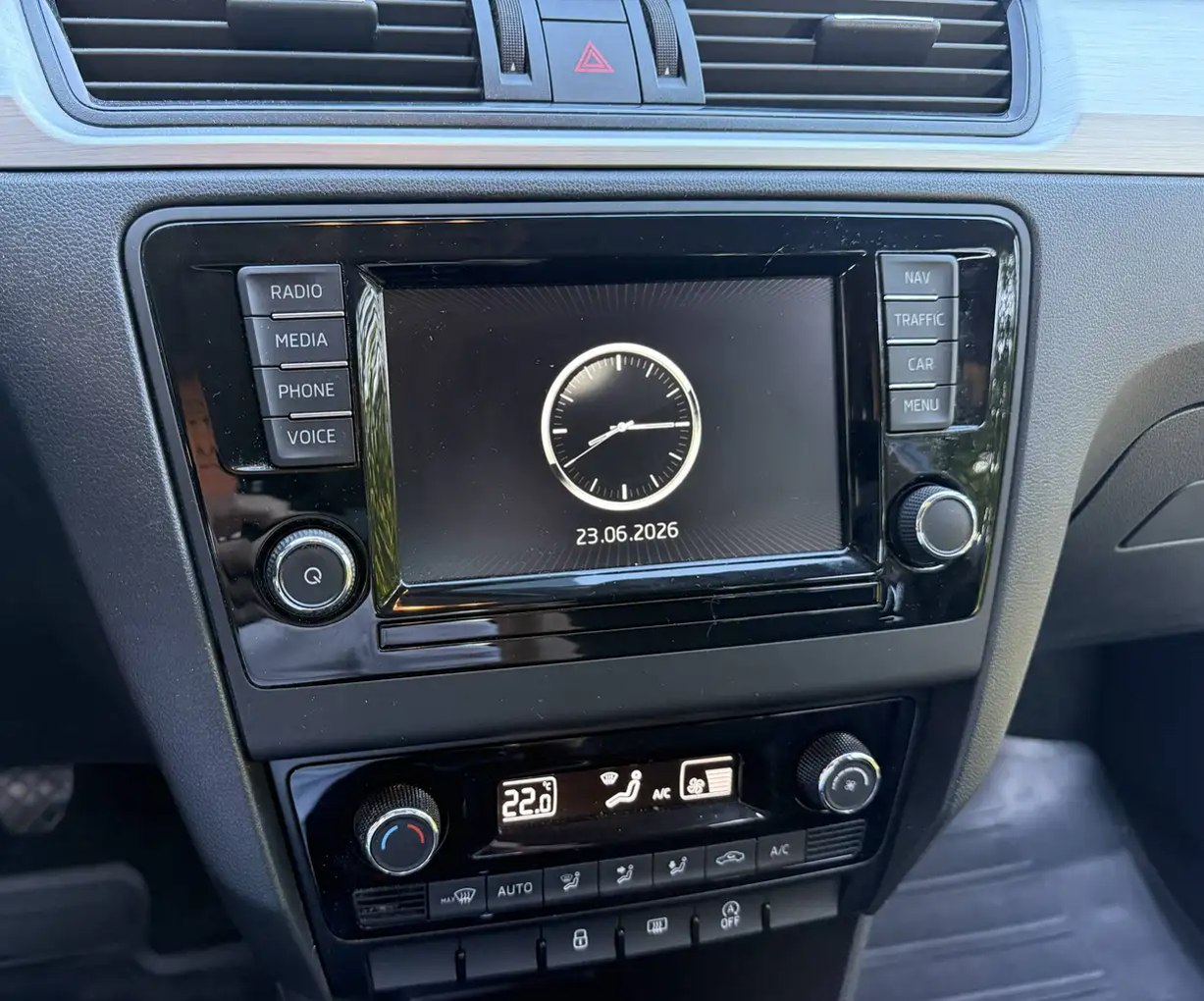 Skoda Rapid Spaceback 1.4 TDI 90 CP | Navi | 112.037 km | 1. Proprietar | TÜV 10/2027 | Stare impecabilă - Imagine 11