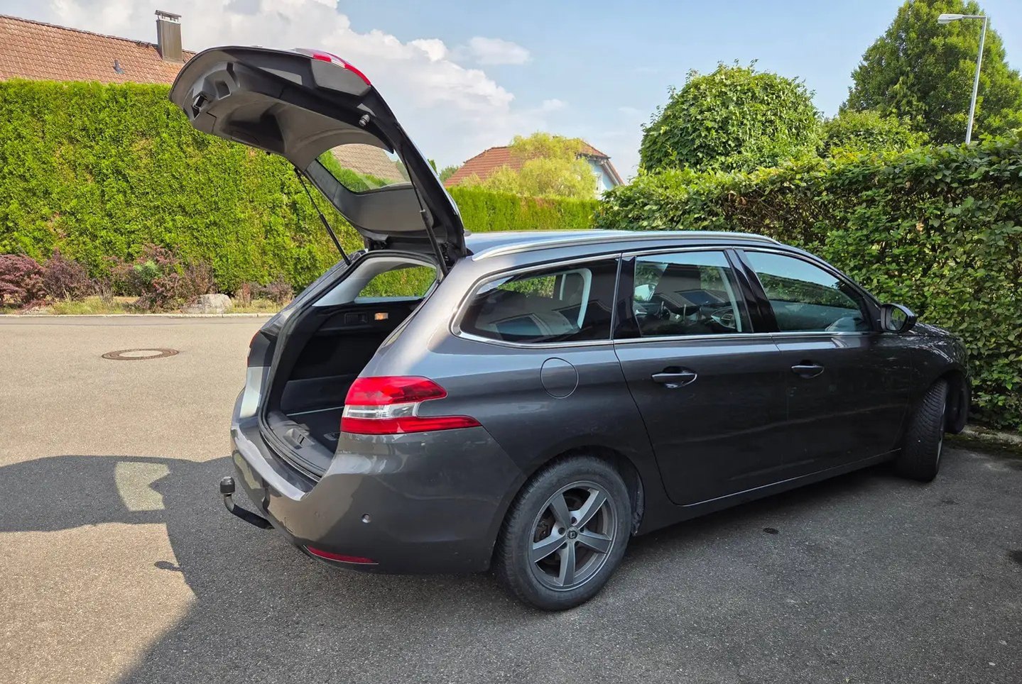 Peugeot 308 SW 1.6 BlueHDi 120 CP | Navi | Cameră + Park Assist | Cârlig remorcă | 80.000 km - Imagine 12