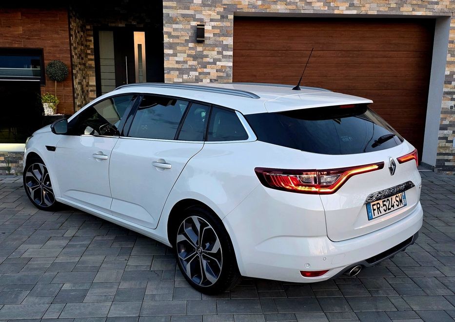 Renault Megane IV 1.5 dCi | Pachet GT Line Interior-Exterior | Full LED PURE VISION | Distronic & Lane/Side Assist - Imagine 4