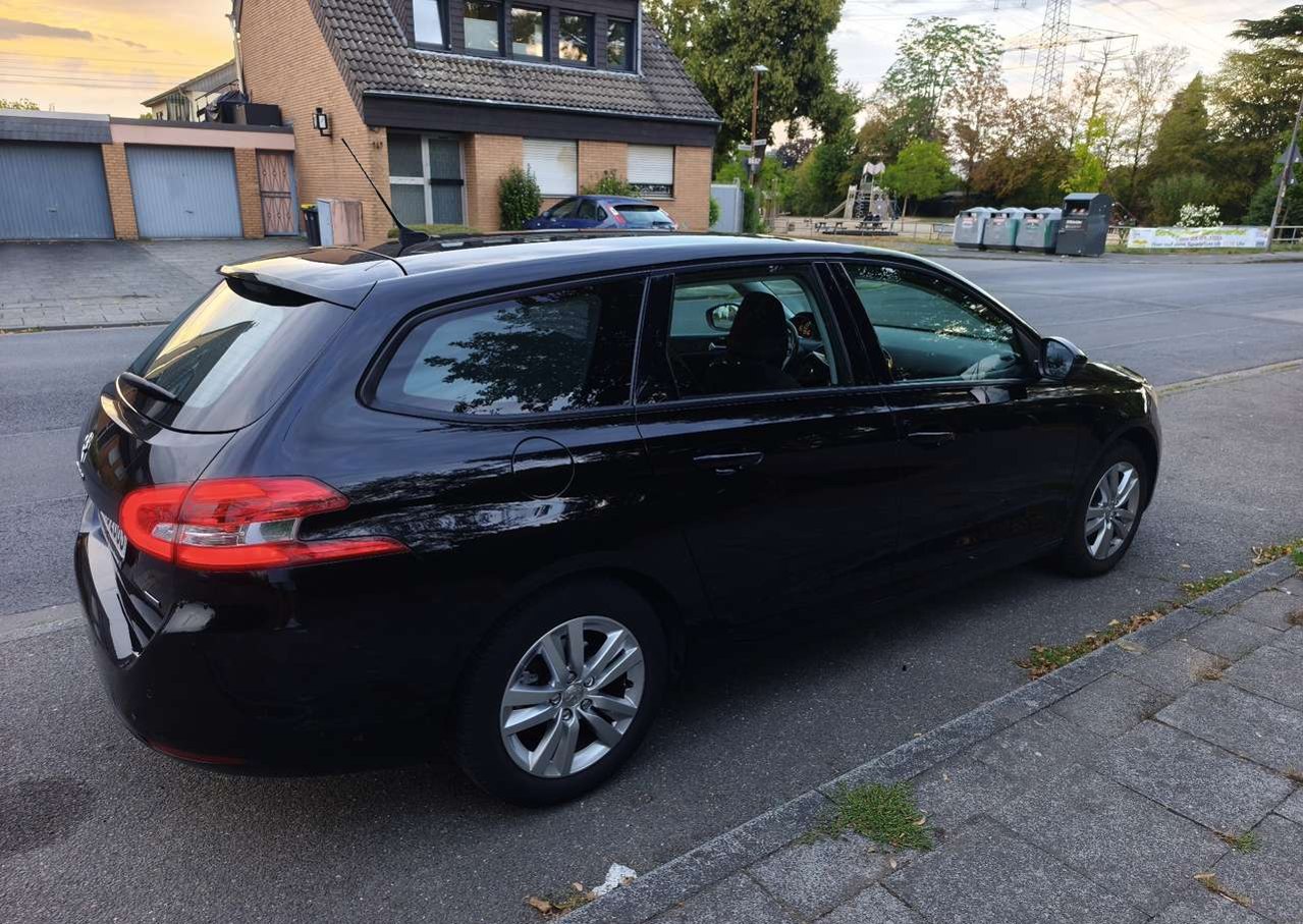 Peugeot 308 SW 1.2 PureTech 130 CP Allure – An 2016 – Cutie Automată – 119.000 km – TÜV Nou (Köln) - Imagine 9