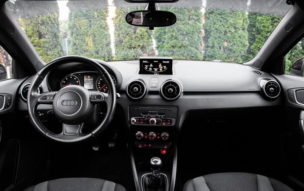 Audi A1 Sportback 1.0 TFSI Euro 6 | 2015 | Faruri Bi-Xenon | Încălzire în Scaune | Navigație - Imagine 5