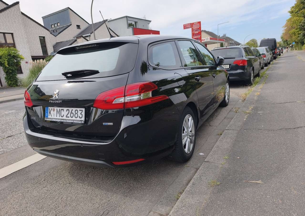 Peugeot 308 SW 1.2 PureTech 130 CP Allure – An 2016 – Cutie Automată – 119.000 km – TÜV Nou (Köln) - Imagine 3