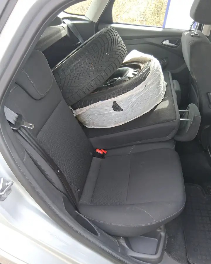 Ford Focus 1.0 EcoBoost Trend | 99g Start-Stopp | Pachet de Iarnă | Revizie recentă | 8-fach bereift - Imagine 6