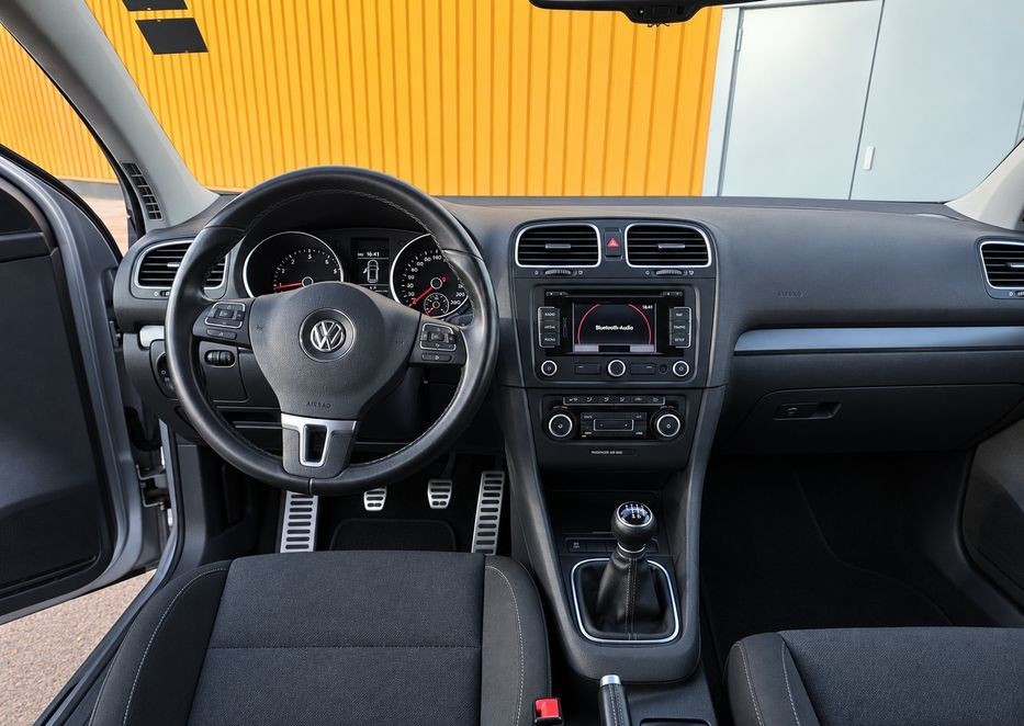Volkswagen Golf 6 Coupe | 10/2011 | Import Germania | Numere Roșii Valabile | Navigație & Încălzire în Scaune | Stare Impecabilă - Imagine 7