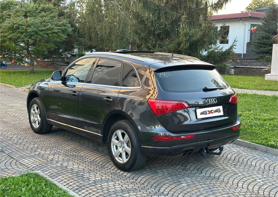 Audi Q5 Quattro Facelift | 2011 | 2.0 TDI 170 CP | 4x4 Permanent | Plafon Panoramic | 235.000 km Reali | Stare Impecabilă - Imagine 3