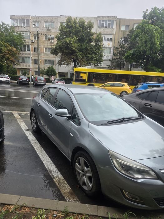 Opel Astra J 1.4 benzină aspirat 104 CP — unic proprietar - Imagine 7