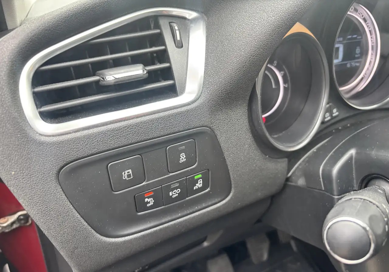Citroen C4 1.6 BlueHDi Selection | 99 CP | 2016 | Cârlig remorcă, Keyless, Scaune încălzite | Unic proprietar - Imagine 15