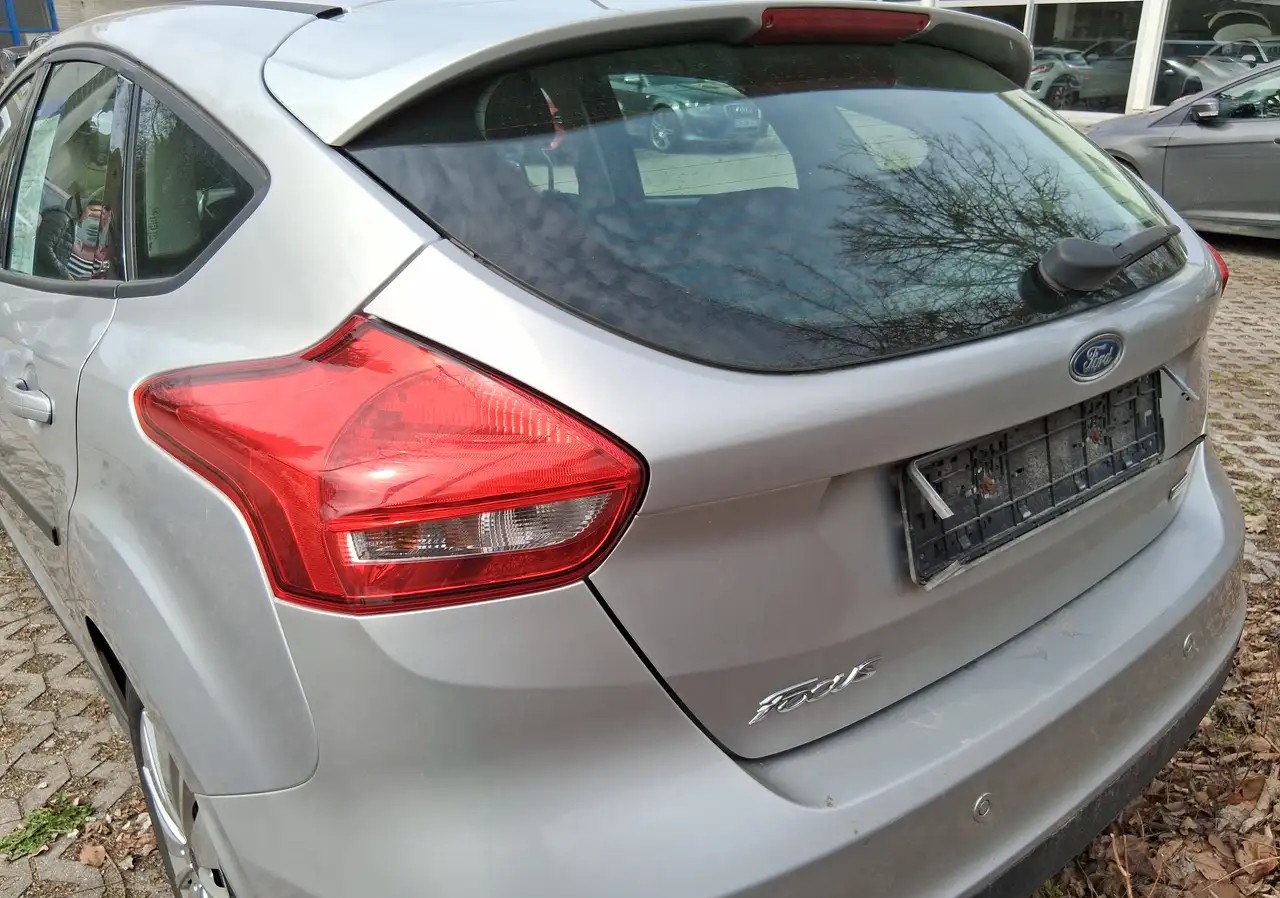 Ford Focus 1.0 EcoBoost Trend | 99g Start-Stopp | Pachet de Iarnă | Revizie recentă | 8-fach bereift - Imagine 11