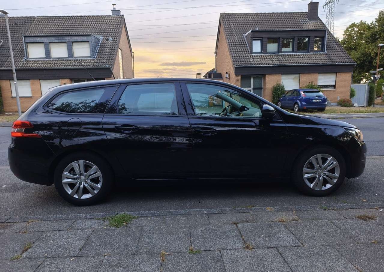 Peugeot 308 SW 1.2 PureTech 130 CP Allure – An 2016 – Cutie Automată – 119.000 km – TÜV Nou (Köln) - Imagine 15