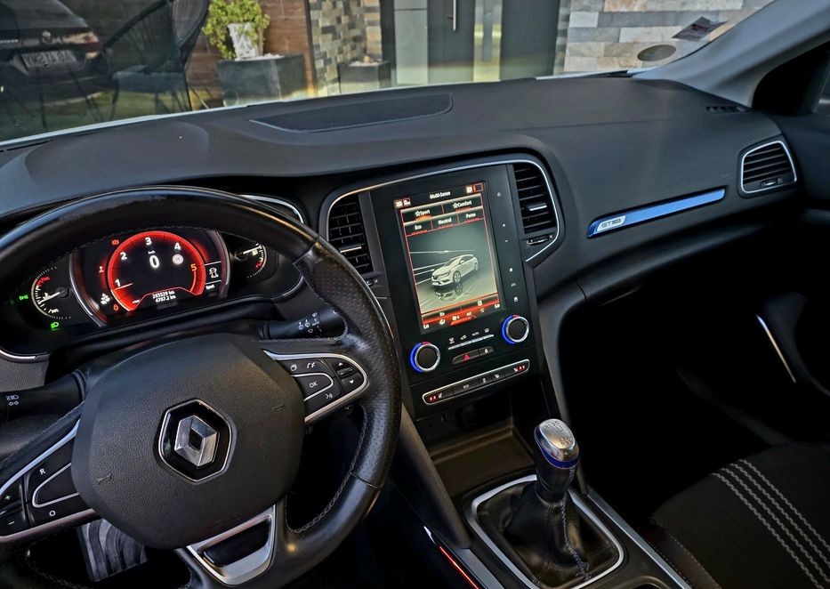 Renault Megane IV 1.5 dCi | Pachet GT Line Interior-Exterior | Full LED PURE VISION | Distronic & Lane/Side Assist - Imagine 6