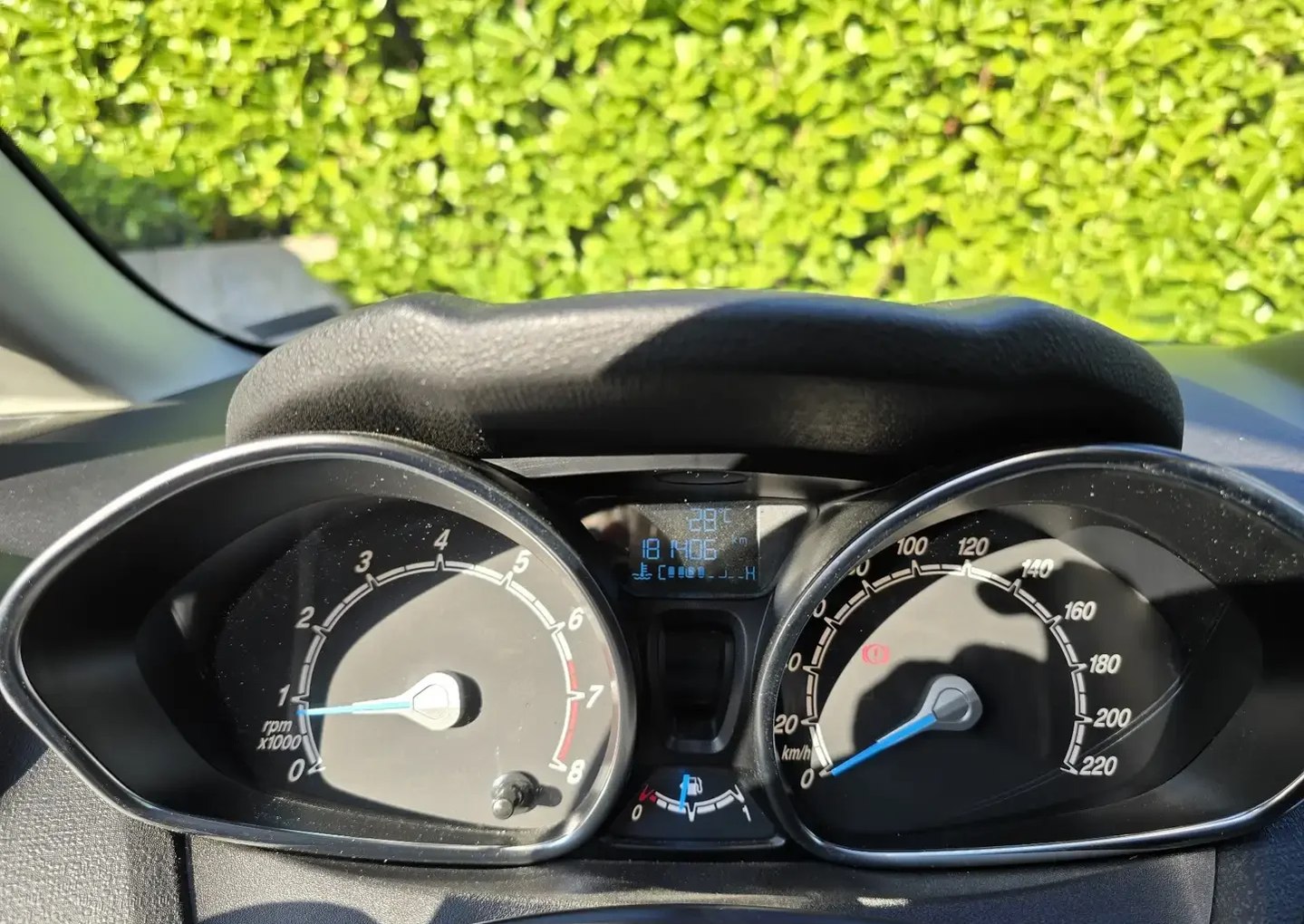 Ford Fiesta 1.0 EcoBoost Start-Stop Titanium - Imagine 4