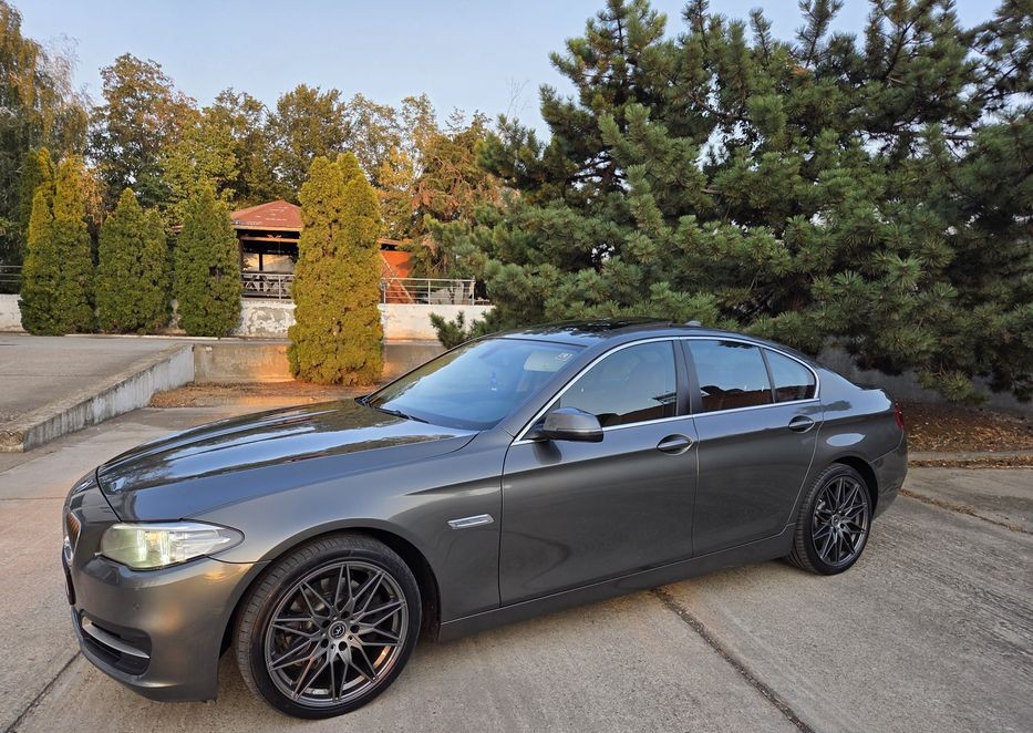 BMW 520d EfficientDynamics | 2014 | 2.0d 163 CP | Euro 6 | Cutie Manuală | Vopsea Originală & Fără Daune | Jante 19" Vară + Set Iarnă - Imagine 3