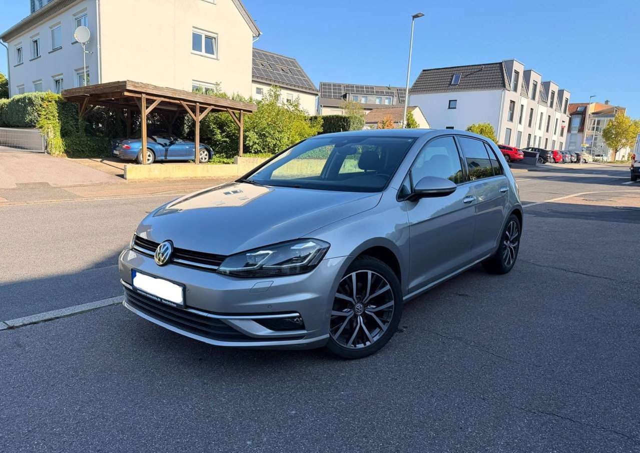 Volkswagen Golf 7.5 Highline 1.5 TSI ACT 150 CP – Active Info Display – Standheizung (Încălzire Auxiliară) – Full LED