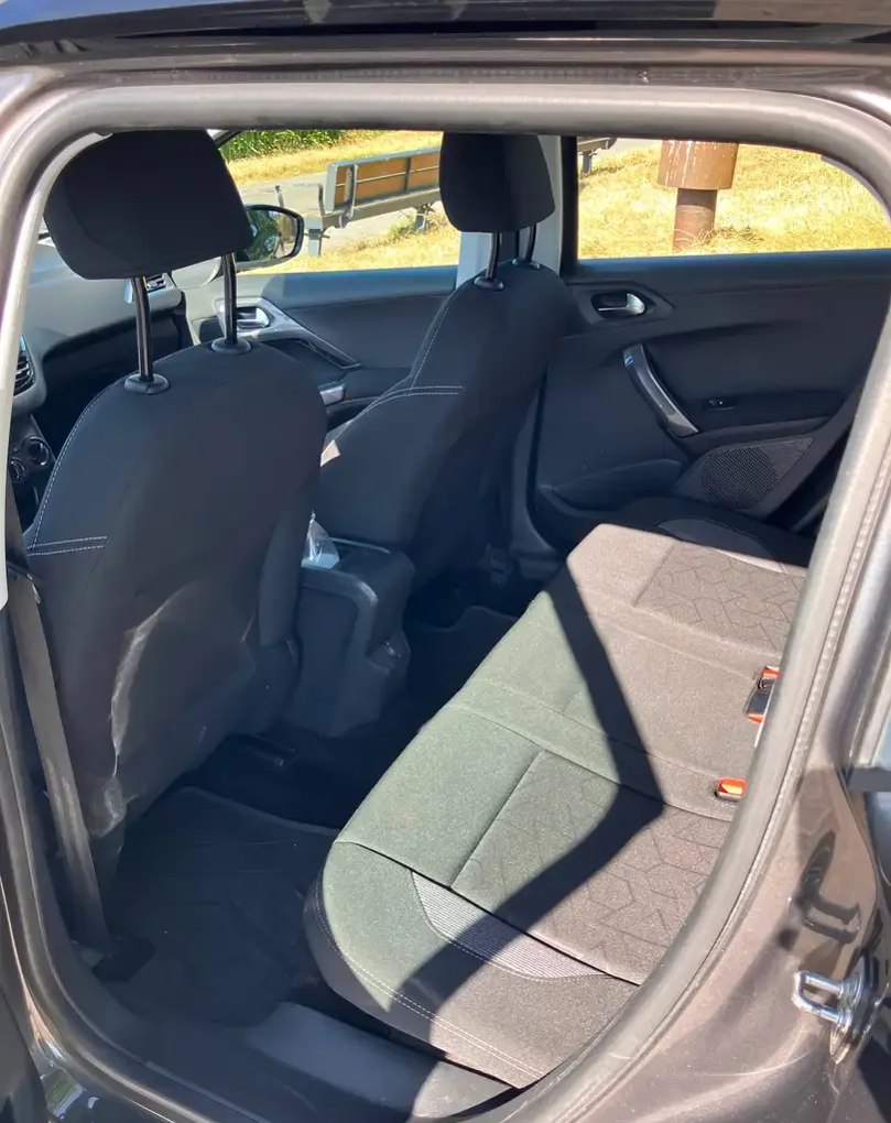 Peugeot 2008 PureTech 82 Active - Imagine 9