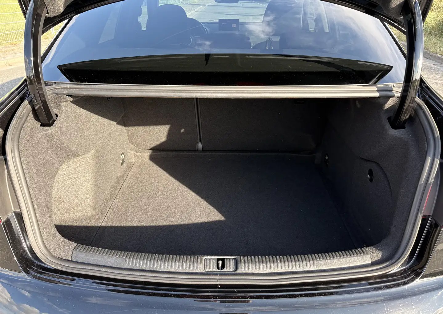 Audi A3 1.0 TFSI S tronic 116 CP | CarPlay | Xenon | Încălzire scaune | Senzori parcare | 104.000 km - Imagine 11