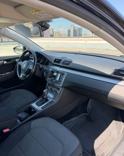 Volkswagen Passat 2014 | Motor Diesel | Cutie Automată | 165.000 km | Culoare Negru | Stare Foarte Bună | Unic / Al Doilea Proprietar - Imagine 7