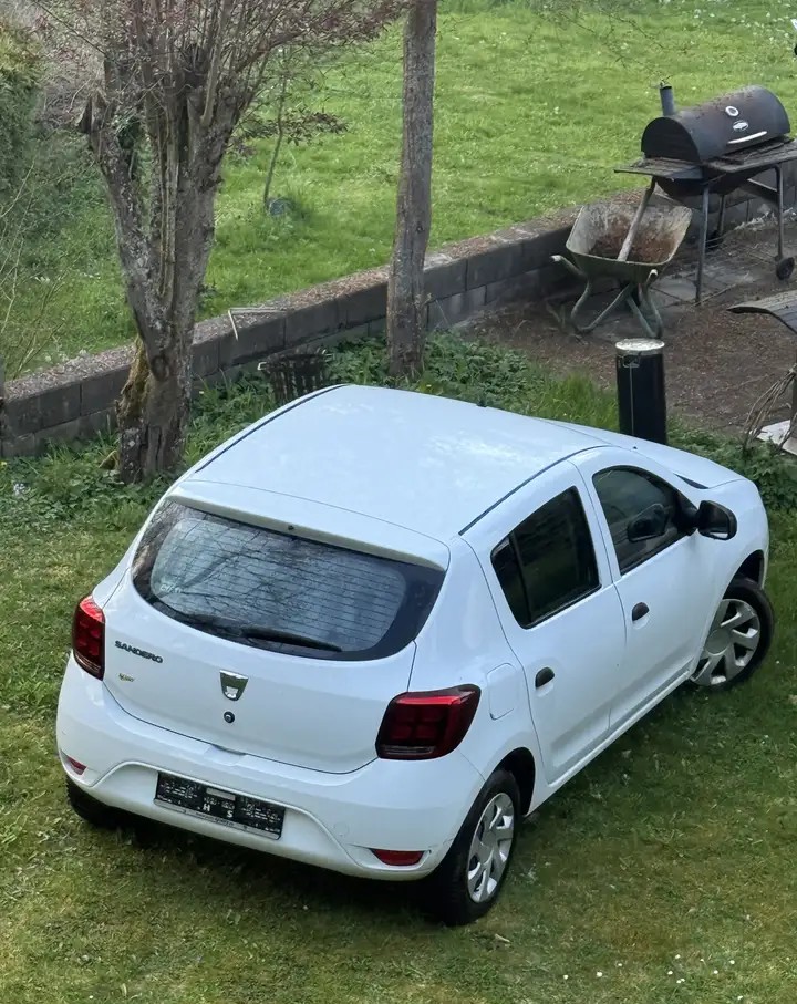 Dacia Sandero 1.2 16V 75 CP Essentiel – 2017, Benzină, Istoric Service - Imagine 2