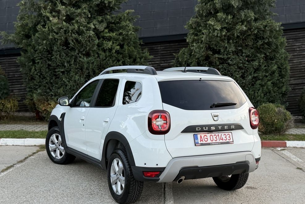 Dacia Duster Prestige 2019 | 1.5 dCi 110 CP (Fără AdBlue) | 208.000 km | Cameră 360 / Marșarier | Unghi Mort - Imagine 3