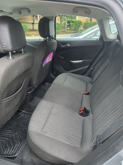 Opel Astra J 1.4 benzină aspirat 104 CP — unic proprietar - Imagine 4