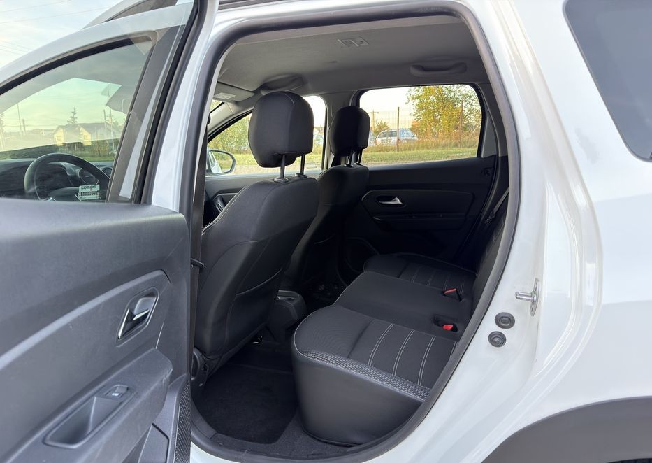 Dacia Duster Prestige 2019 | 1.5 dCi 110 CP (Fără AdBlue) | 208.000 km | Cameră 360 / Marșarier | Unghi Mort - Imagine 7