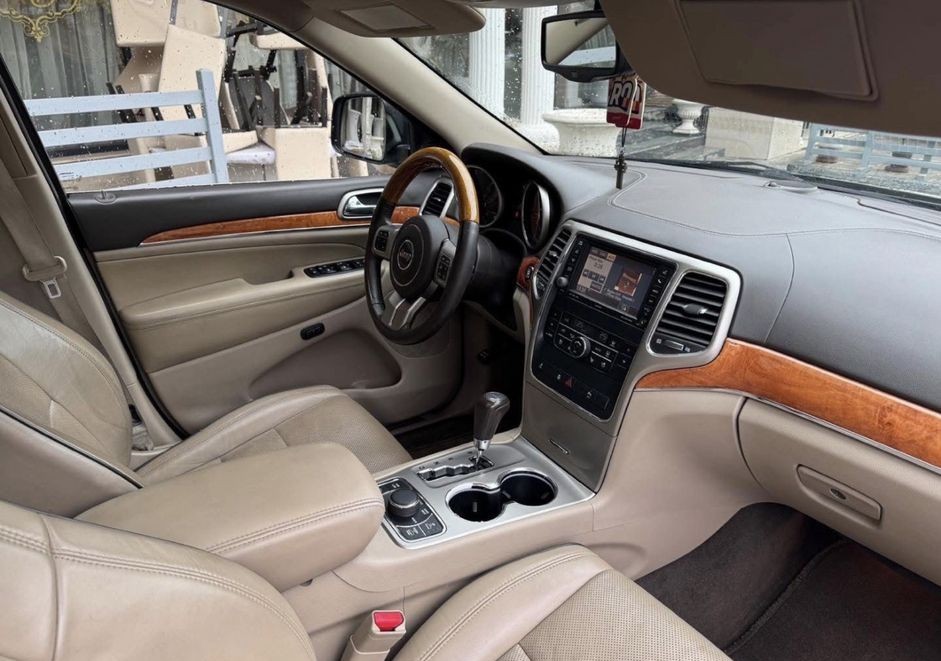 Jeep Grand Cherokee 3.0D V6 Euro 5 | 2012 | 240 CP | 4x4 Permanent | Pachet Asistență Șofer Plus | Scaune Ventilate & Încălzite | Jante 20" Perseo Silver (Accept Variante) - Imagine 5